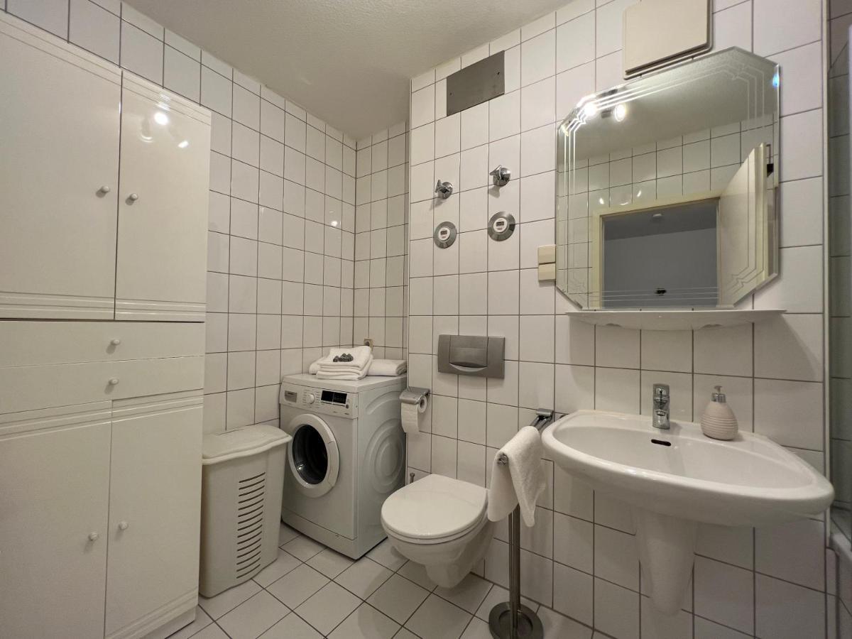 Maisonette Penthouse Fuer 8 Personen By Rabe - Free Netflix & Kostenloser Parkplatz & Grosse Terrasse Karlsruhe Eksteriør billede