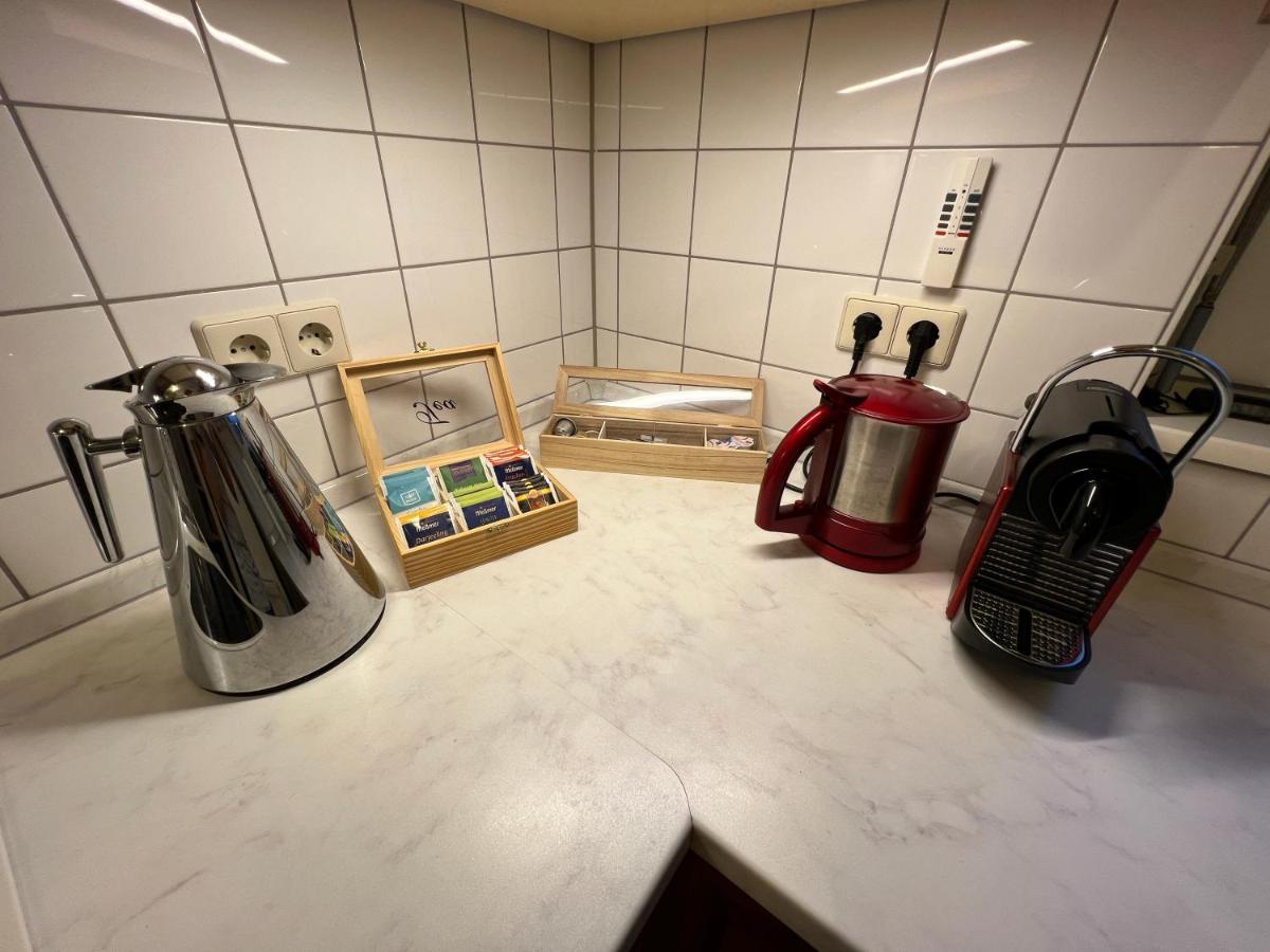 Maisonette Penthouse Fuer 8 Personen By Rabe - Free Netflix & Kostenloser Parkplatz & Grosse Terrasse Karlsruhe Eksteriør billede