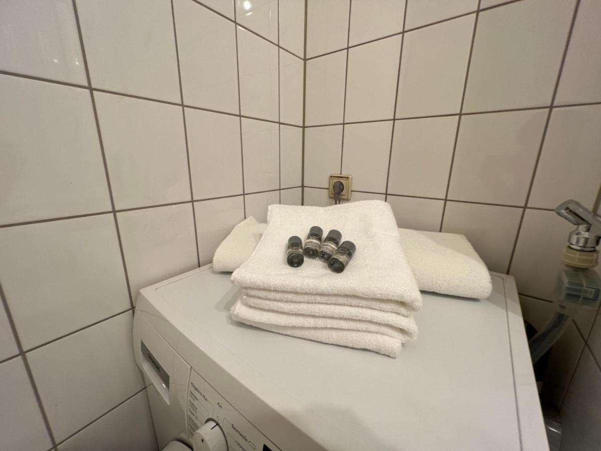 Maisonette Penthouse Fuer 8 Personen By Rabe - Free Netflix & Kostenloser Parkplatz & Grosse Terrasse Karlsruhe Eksteriør billede