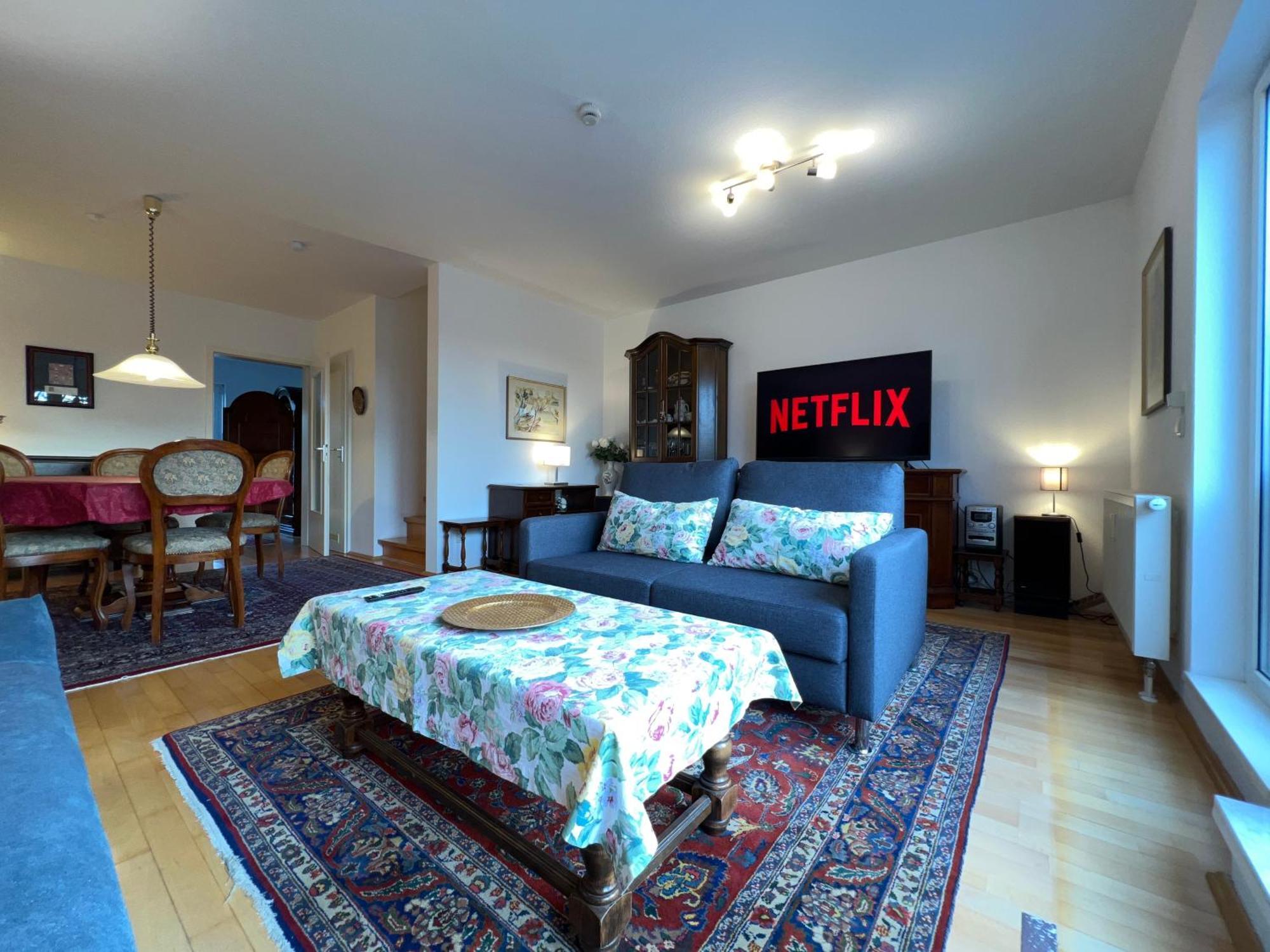 Maisonette Penthouse Fuer 8 Personen By Rabe - Free Netflix & Kostenloser Parkplatz & Grosse Terrasse Karlsruhe Eksteriør billede